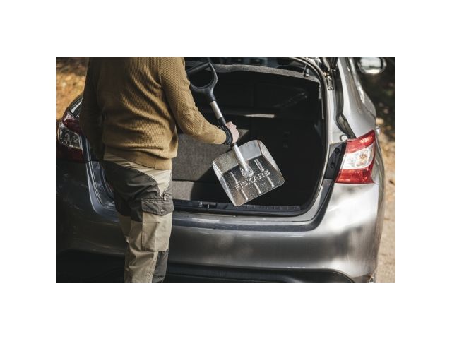 Лопата снеговая автомобильная алюминиевая FISKARS (255х295)