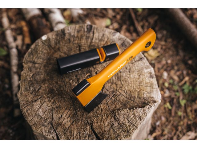 Точилка для топоров и ножей Xsharp FISKARS