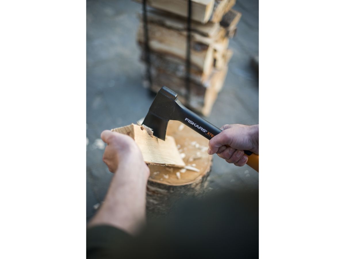Топор универсальный X7 XS FISKARS