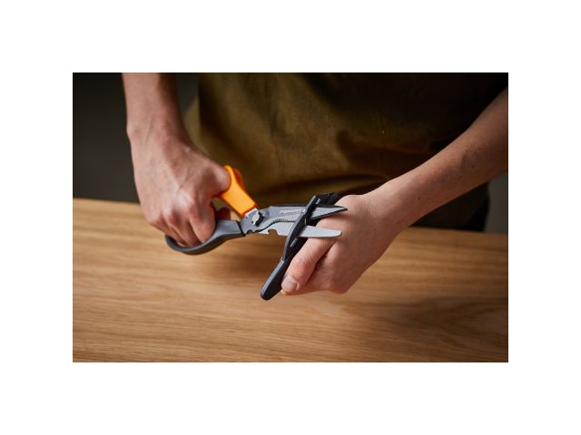 Ножницы многофункциональные Cuts+More Fiskars