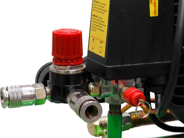 Компрессор ECO AE-705-3 коаксиальный (440 л/мин, 8 атм, коаксиальный, масляный, ресив. 70 л, 220 В, 2.20 кВт)