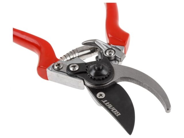 Секатор плоскостной ВОЛАТ (длина 210мм)