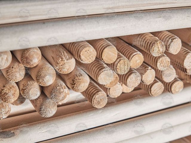 Черенок для щеток с резьбой ф25х1200мм (1 сорт) (РФ)