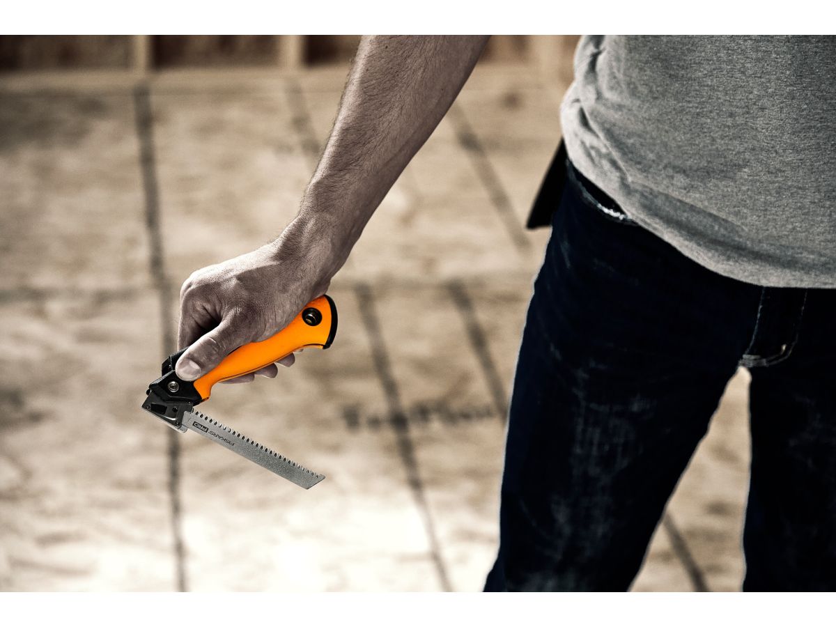 Пила универсальная складная PowerTooth 150мм 2 лезвия FISKARS