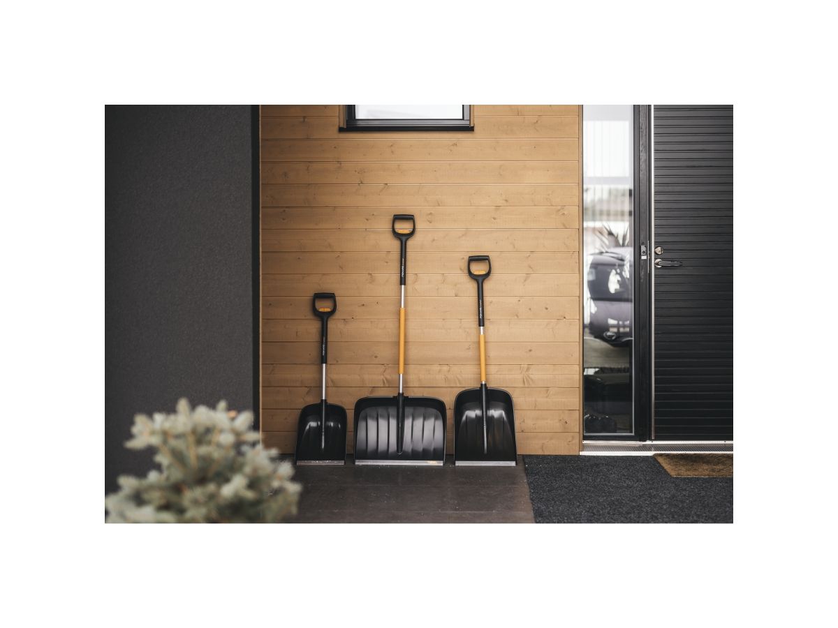 Лопата снеговая телескопическая X-series FISKARS