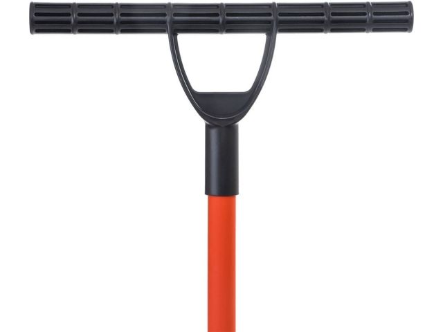 Лопата-скрепер снеговая пластм. 680х380мм со стальн.черенком STARTUL PROFI (ST9057-3)