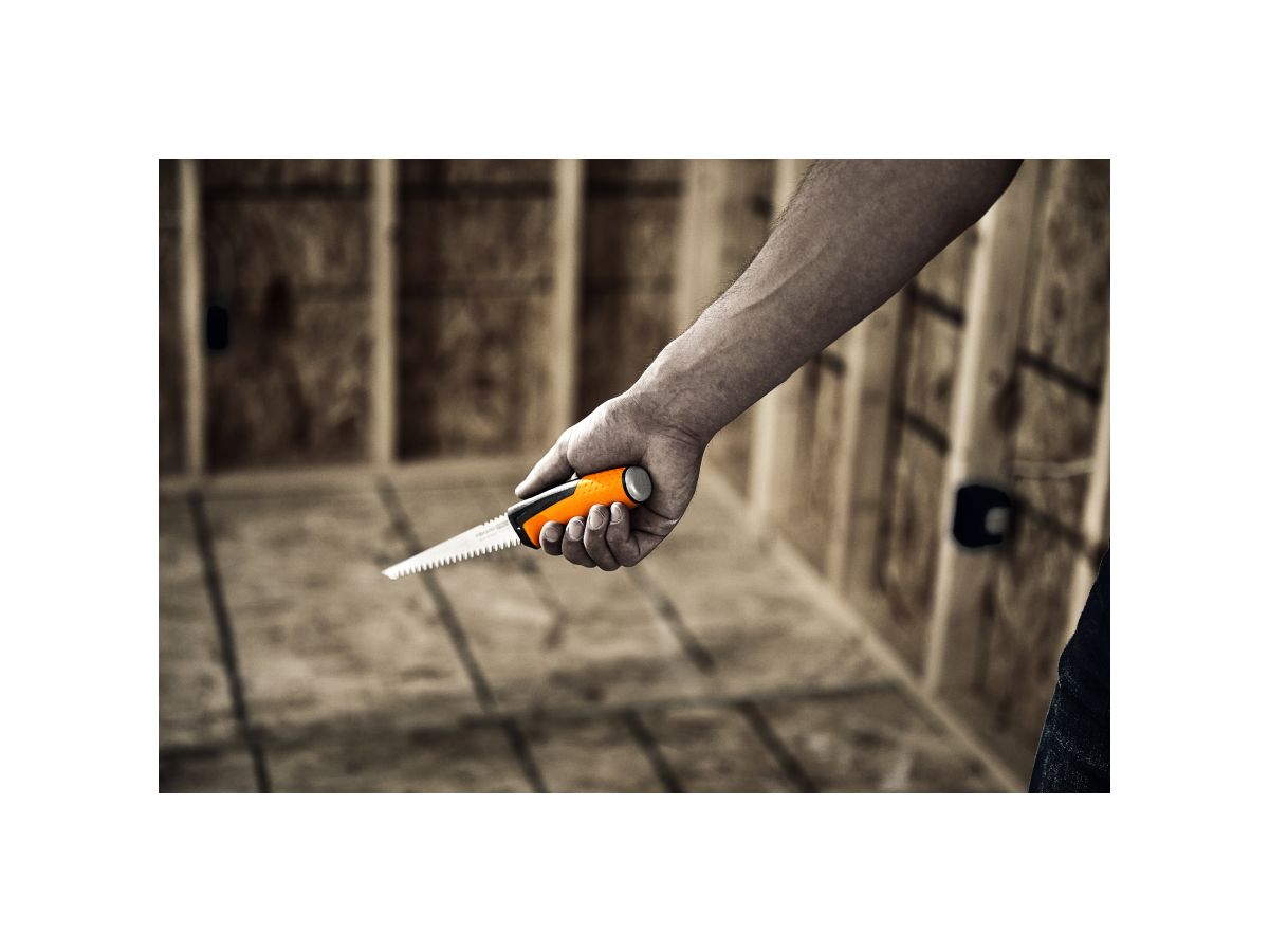 Пила зубчатая с ножнами PowerTooth 8 зубьев на дюйм FISKARS