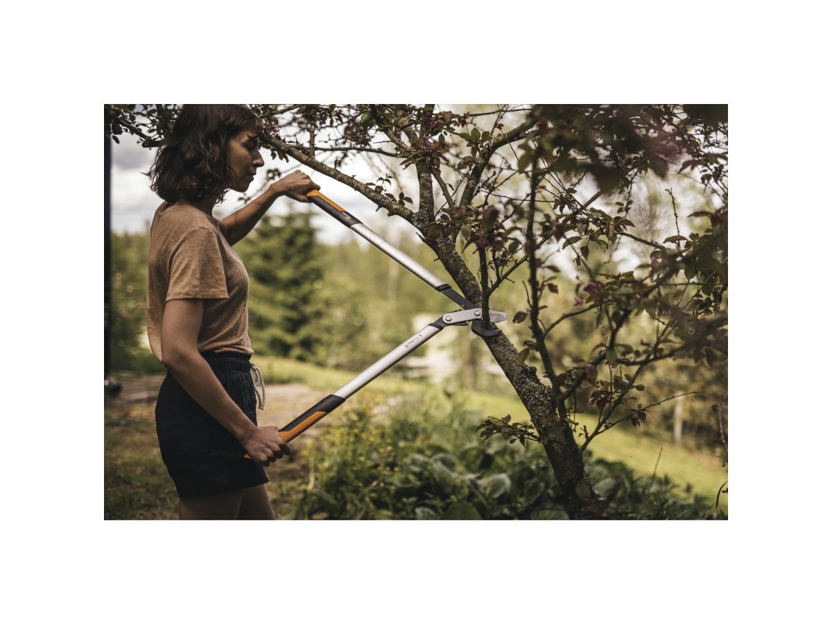 Сучкорез плоскостной большой PowerGear X FISKARS