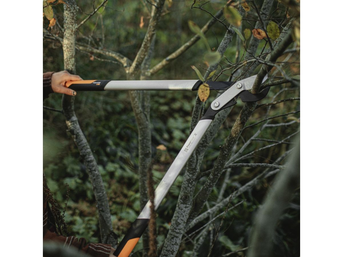 Сучкорез плоскостной большой PowerGear X FISKARS