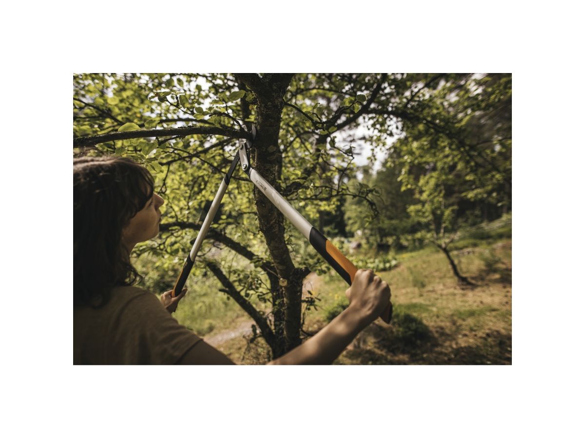 Сучкорез плоскостной большой PowerGear X FISKARS