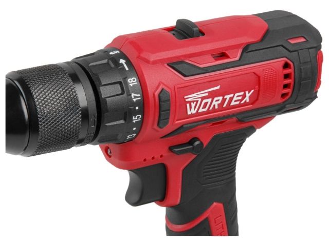 Аккум. дрель-шуруповерт WORTEX BD 1820-1 Li в чем. ALL1 XLT 18 В, 30 Н*м, 2х2 А*ч, БЗП(мет.) 13 мм (шурупы до 8 мм)