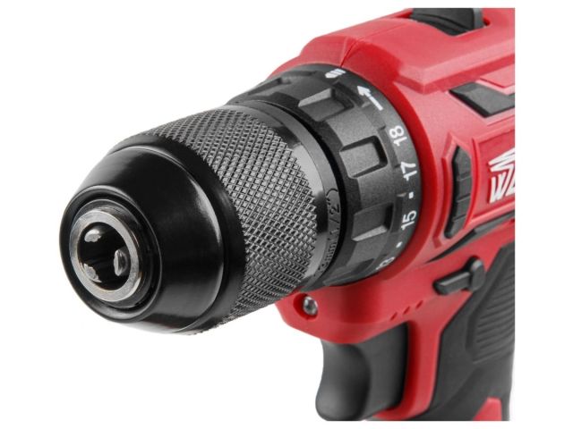 Аккум. дрель-шуруповерт WORTEX BD 1820-1 Li в чем. ALL1 XLT 18 В, 30 Н*м, 2х2 А*ч, БЗП(мет.) 13 мм (шурупы до 8 мм)