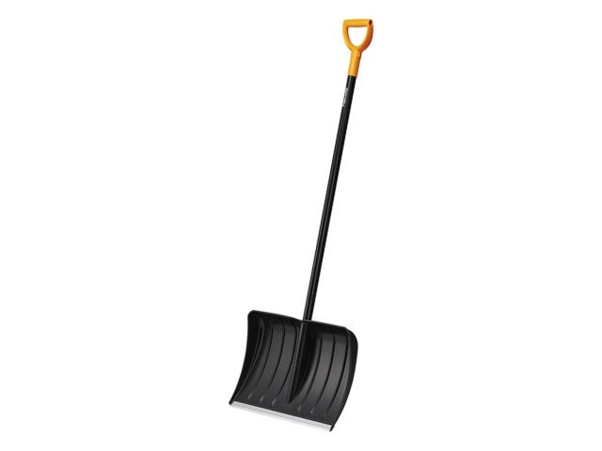 Лопата (скрепер) для снега Solid FISKARS