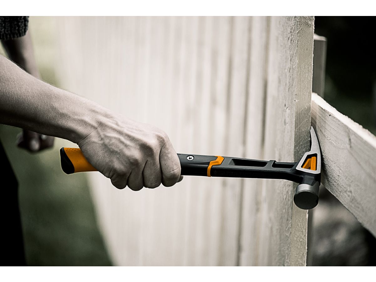 Молоток столярный ХL FISKARS
