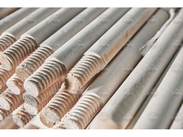 Черенок для щеток с резьбой ф25х1200мм (высший сорт) (РФ)