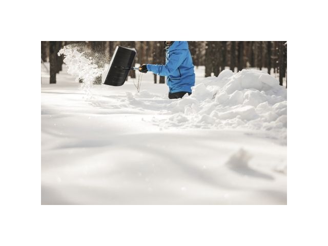 Лопата (скрепер) для уборки снега телескопическая X-series FISKARS (530х385)