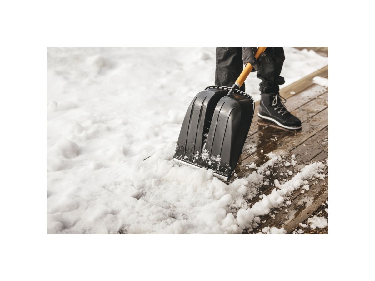 Лопата снеговая X-series FISKARS