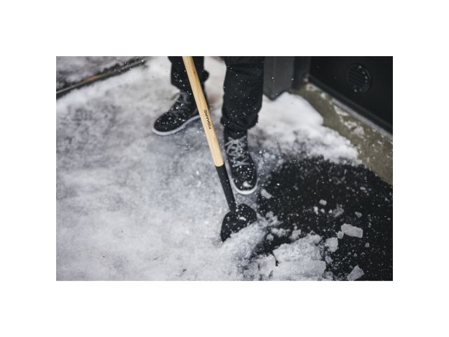 Ледоруб FISKARS (Длина: 1475 мм.)