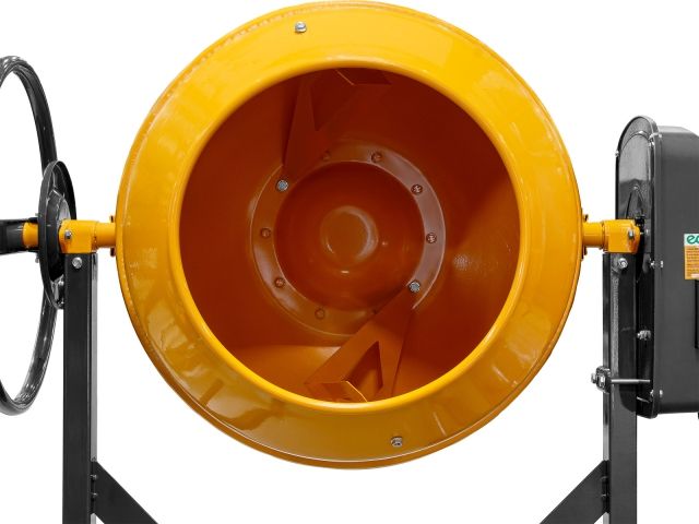 Бетоносмеситель ECO CM-180 (объём 180/131 л, 900 Вт, 230 В, вес 48,4  кг)