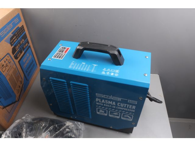 б/у Плазморез Solaris AirCut PC-400 уцененный (0009223500) (220 В; 15-40 А; Высоковольтный поджиг; встроен.компрессор; термозащита; плавный 