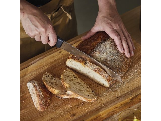 Нож для хлеба 22 см Hard Edge Fiskars