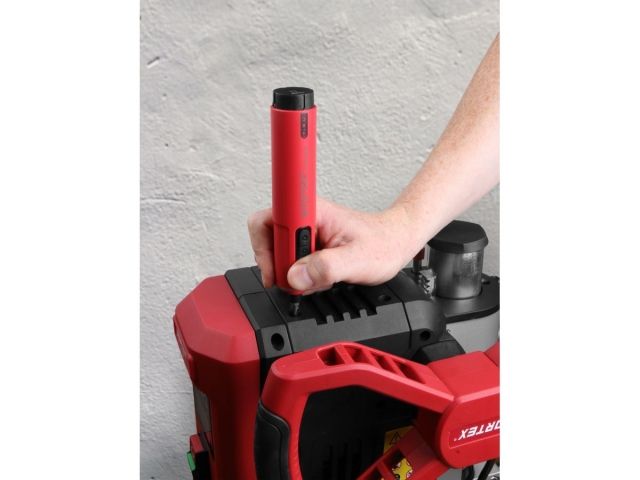 Отвертка аккумуляторная WORTEX CSD 5026 в кор. 3.7 В, 0.6-1 Нм, 240-260 об/мин (Шестигранник 6.3 мм, 223 г)