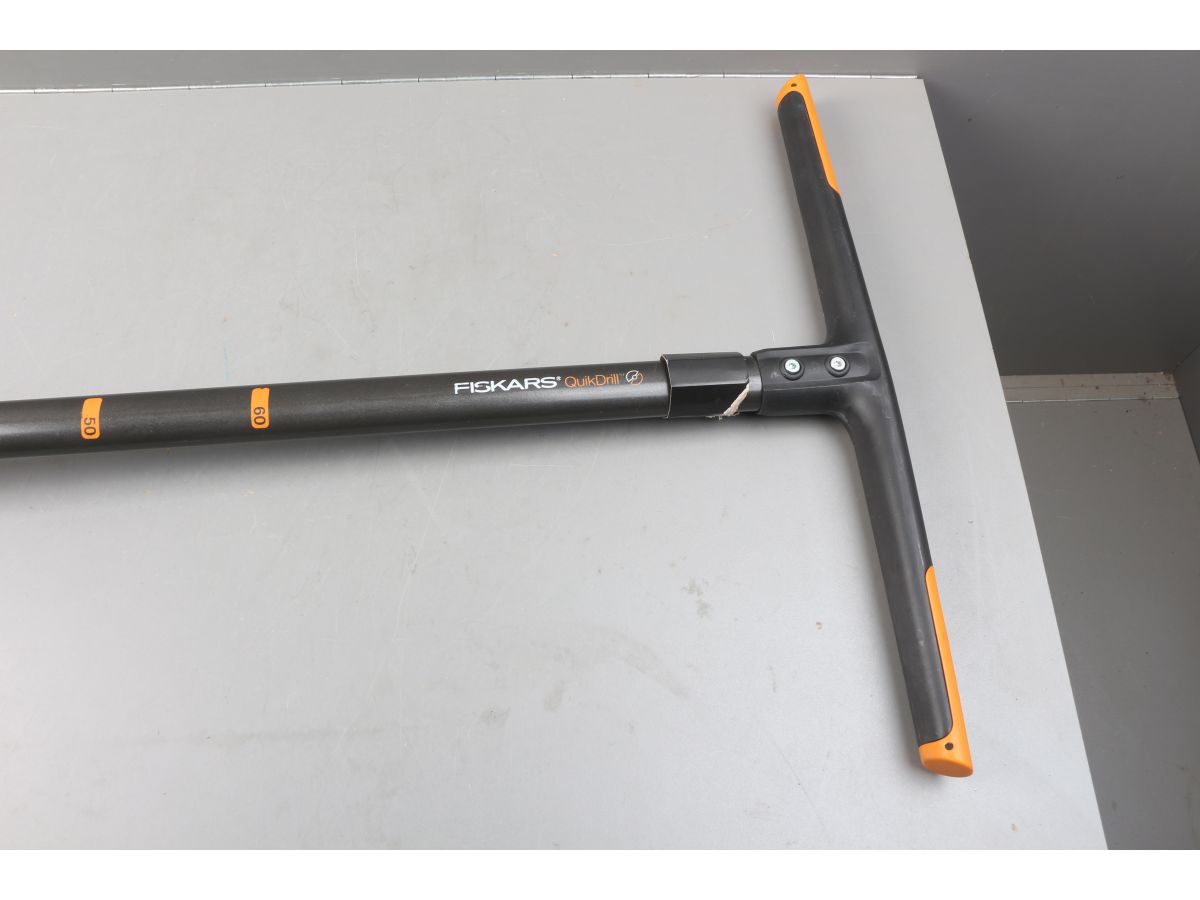 Бур садовый средний FISKARS уцененный (1437409223)