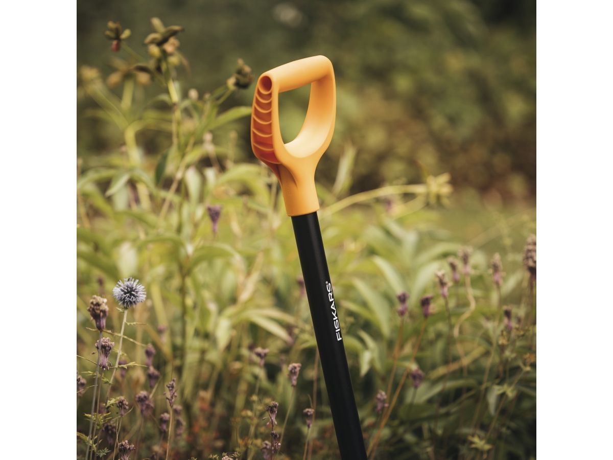 Лопата штыковая Solid FISKARS
