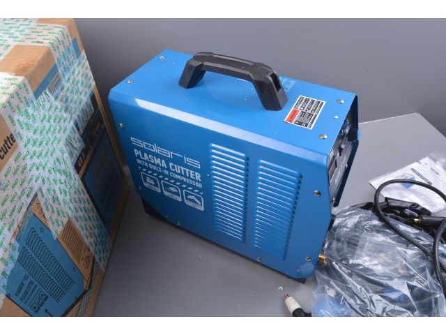 Плазморез Solaris AirCut PC-400 уцененный (6304180544) (220 В; 15-40 А; Высоковольтный поджиг; встроен.компрессор; термозащита; плавный запу