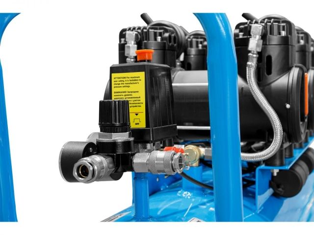 Компрессор DGM AC-6100LD безмасляный (450 л/мин, 8 атм, коаксиальный, безмасляный, электр. блок упр., ресив. 100 л, 230 В, 2,4 кВт)