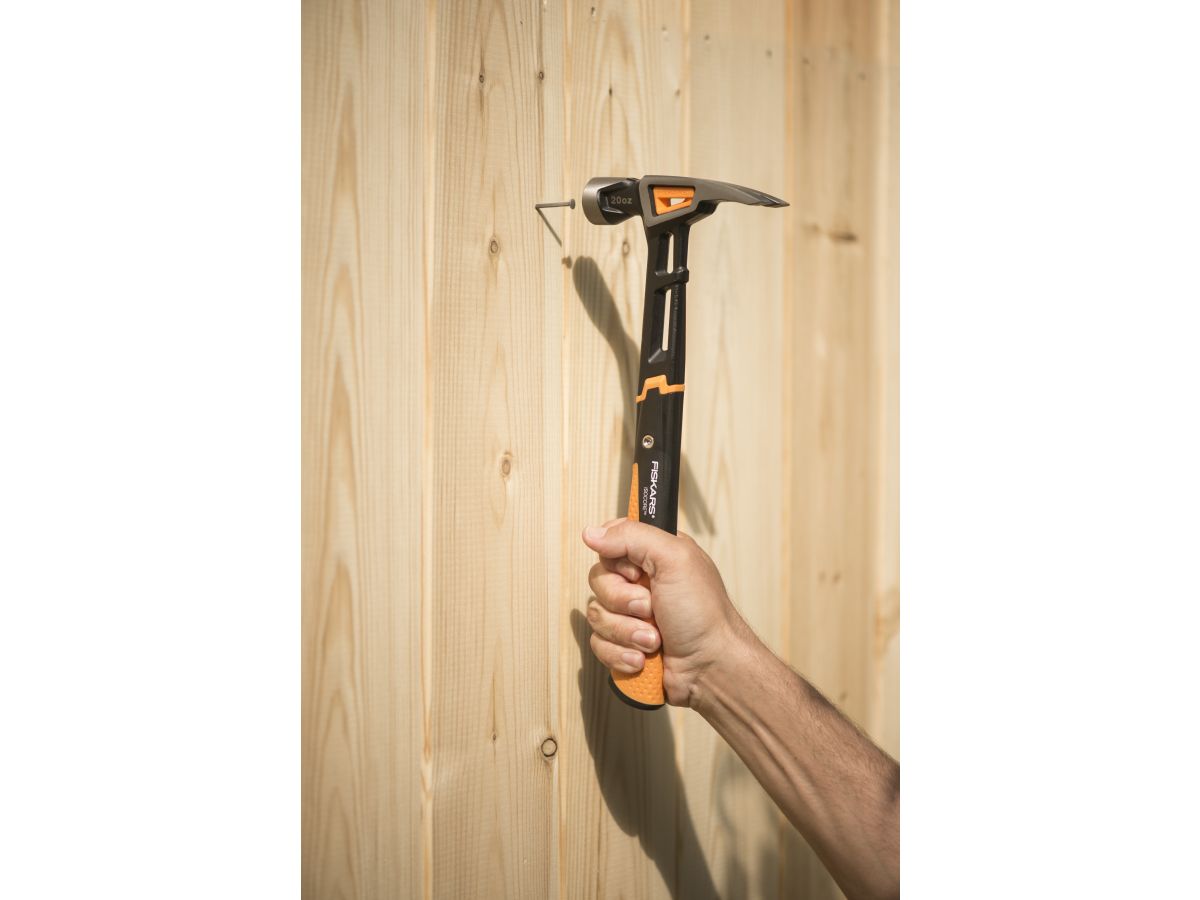 Молоток столярный L FISKARS