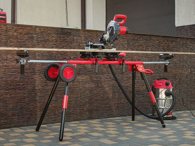 Торцовочная пила WORTEX MS 2116 LMO в кор. 1700 Вт, 210 мм, глуб. до 65 мм, шир. до 340 мм, лазер