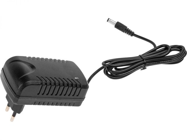 Аккум. дрель-шуруповерт BULL SR 1203 в чем. БЕСЩЕТ., 12 В, 40 Н*м, 2*2 А*ч акб, БЗП 10 мм (шурупы до 8 мм)