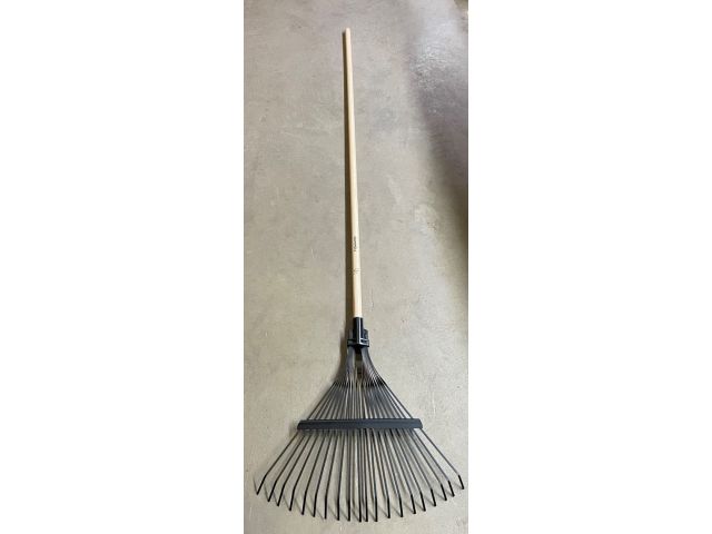 Грабли для листьев с чер. Prima FISKARS (веерные)