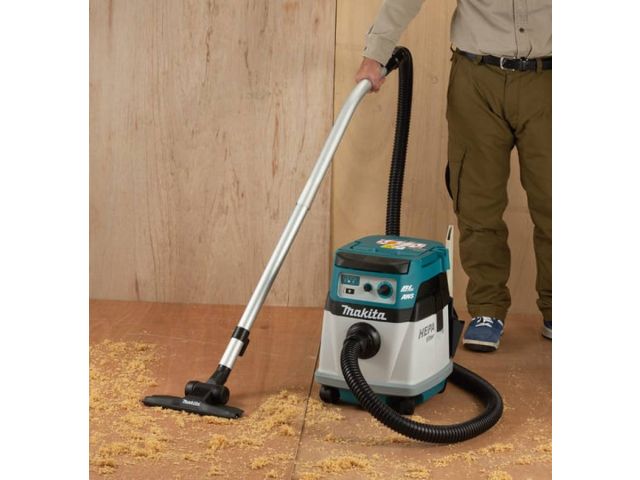 Аккум. пылесос MAKITA LXT DVC157LZX3 в кор. (18.0 В, 2 акк., БЕЗ АККУМУЛЯТОРА, 15.00 л, класс: L, самоочистка: нет)