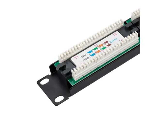 Патч-панель 19", 1U, 24 порта, UTP, RJ-45, CAT 5e REXANT (панель коммутационная)