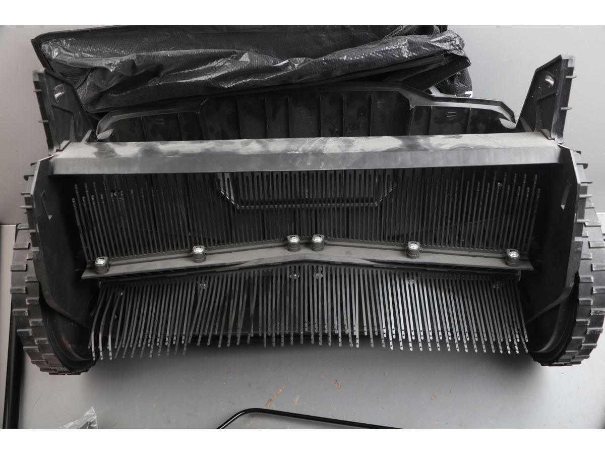 Собиратель листьев механический WORTEX HLS 5310 в кор. шир. 53 см., выс. 5-40 мм. уцененный (00480