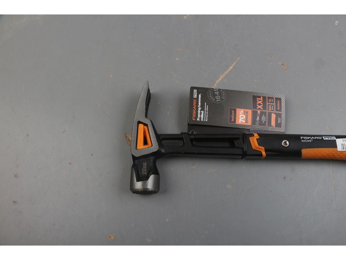 Молоток столярный XXL 22/16 FISKARS уцененный (0094174663)