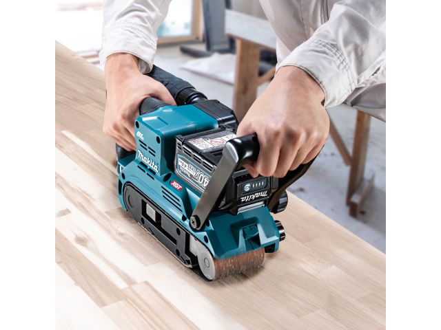 Аккум. ленточная шлифмашина MAKITA XGT BS001GZ в кор. (40.0 В, БЕЗ АККУМУЛЯТОРА, 533*75 мм, 120-470 м/мин, регул. об.)