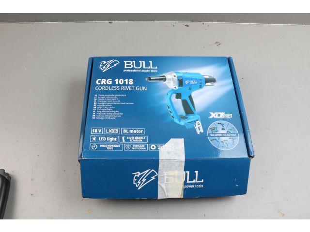 Аккум. заклепочный пистолет BULL CRG 1018 в кор. XLTpro SOLO, БЕСЩЕТ., 25 мм, 10000 Н уцененный (0 (2.4, 3.2, 4.0, 4.8 мм, вытяжные, подсвет