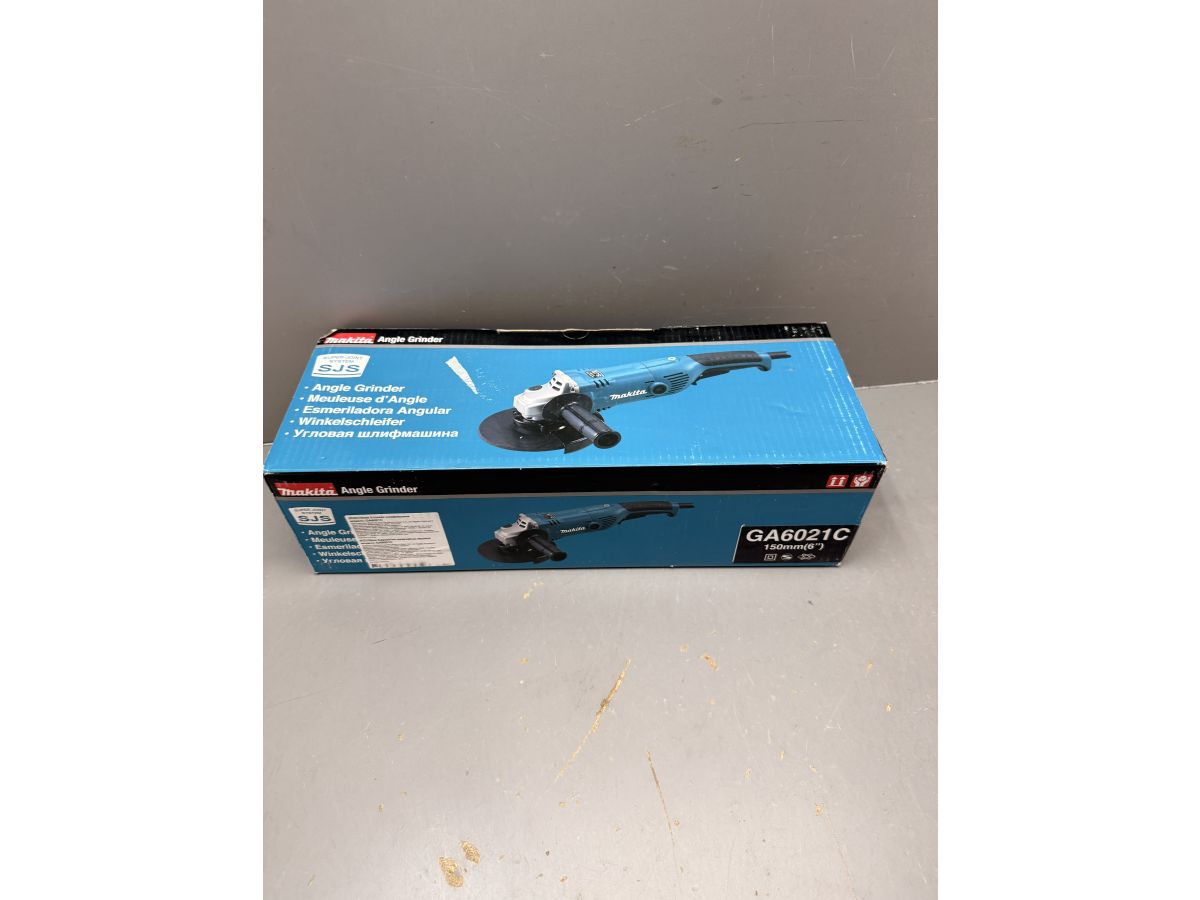 Одноручная углошлифмашина MAKITA GA 6021 C в кор. уцененный (0329097720)