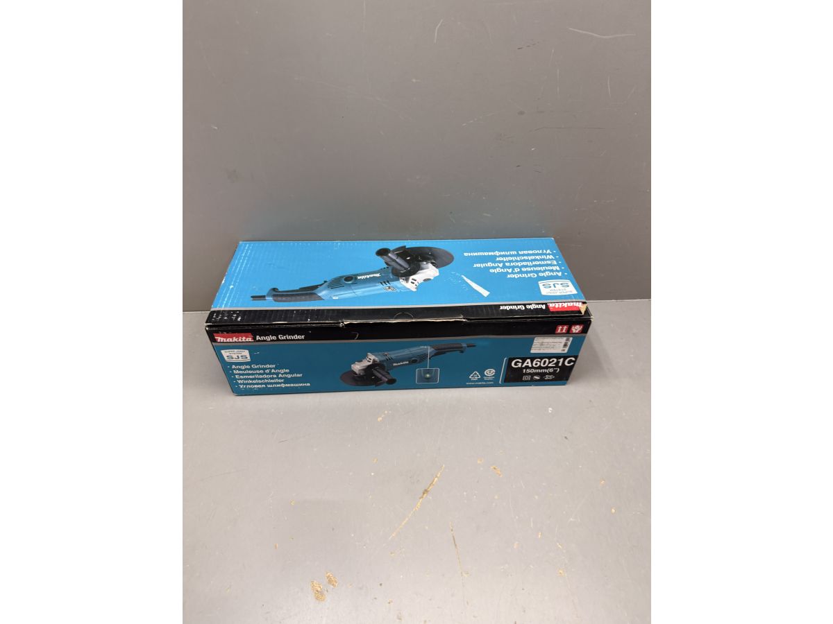 Одноручная углошлифмашина MAKITA GA 6021 C в кор. уцененный (0329097720)