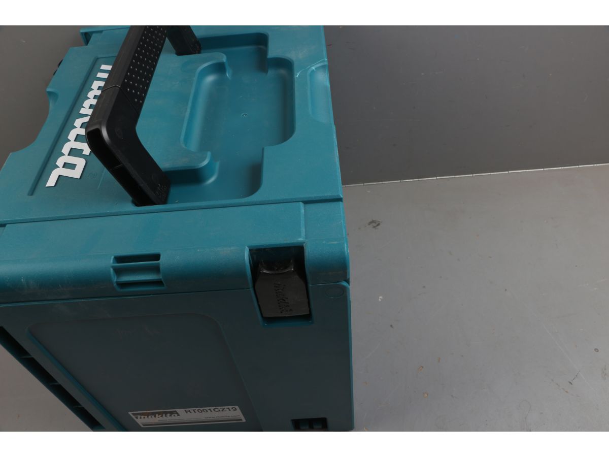Аккум. фрезер кромочный MAKITA RT001GZ19 MAKPAC уцененный (0504512540)