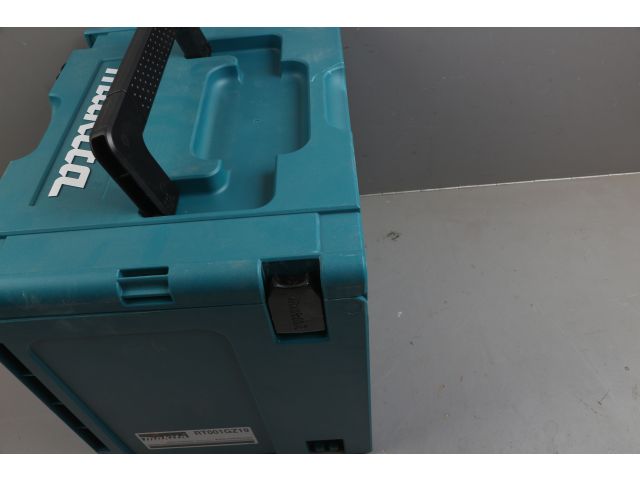 Аккум. фрезер кромочный MAKITA RT001GZ19 MAKPAC уцененный (0504512540) (40.0 В, БЕЗ АККУМУЛЯТОРА, цанга 8 мм, 31000 об/мин, регул. об.)