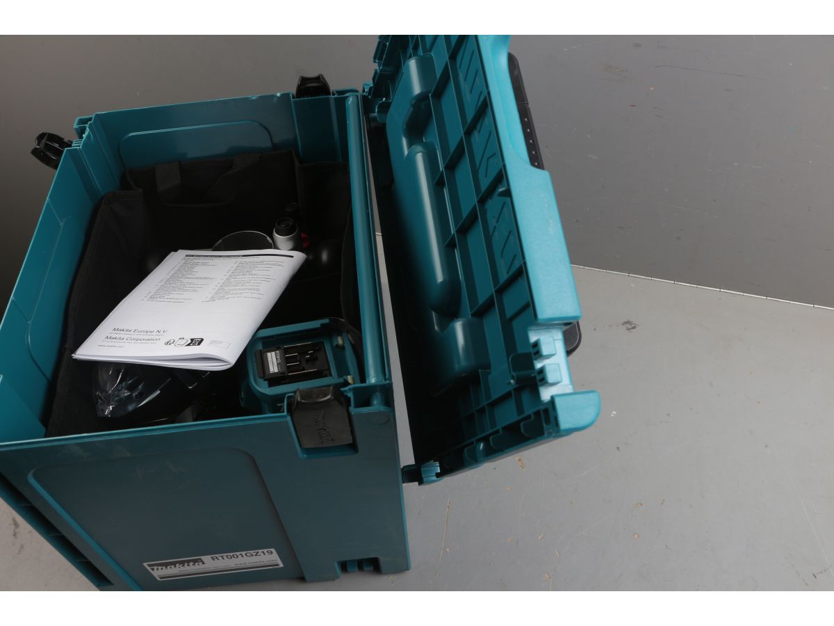 Аккум. фрезер кромочный MAKITA RT001GZ19 MAKPAC уцененный (0504512540)