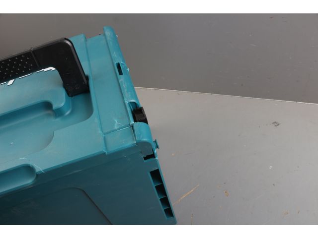 Аккум. фрезер кромочный MAKITA RT001GZ19 MAKPAC уцененный (0504512540) (40.0 В, БЕЗ АККУМУЛЯТОРА, цанга 8 мм, 31000 об/мин, регул. об.)