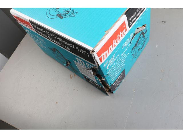 Аккум. циркулярная пила MAKITA LXT DHS 710 Z в кор. уцененный (1191053007) (36.0 В, 4.0 А/ч, БЕЗ АККУМУЛЯТОРА, 190х30 мм, до 69 мм)