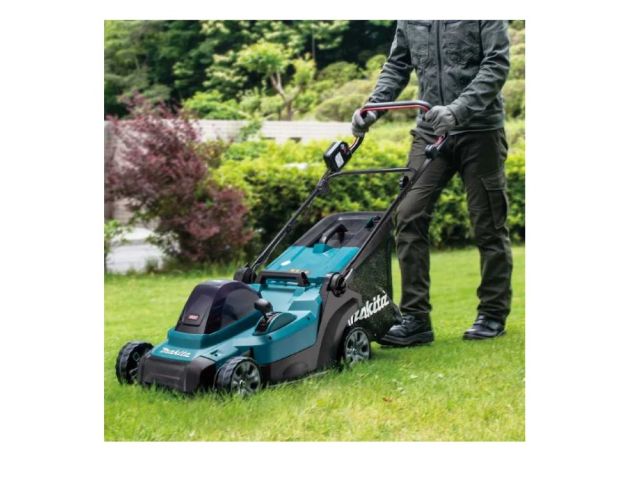 Аккум. газонокосилка MAKITA XGT LM004GU102  в кор. (XGT 40vMAX, 740Вт, ширина 42см,травосб. 50л, 3в1,(BL4040F; DC40RC))