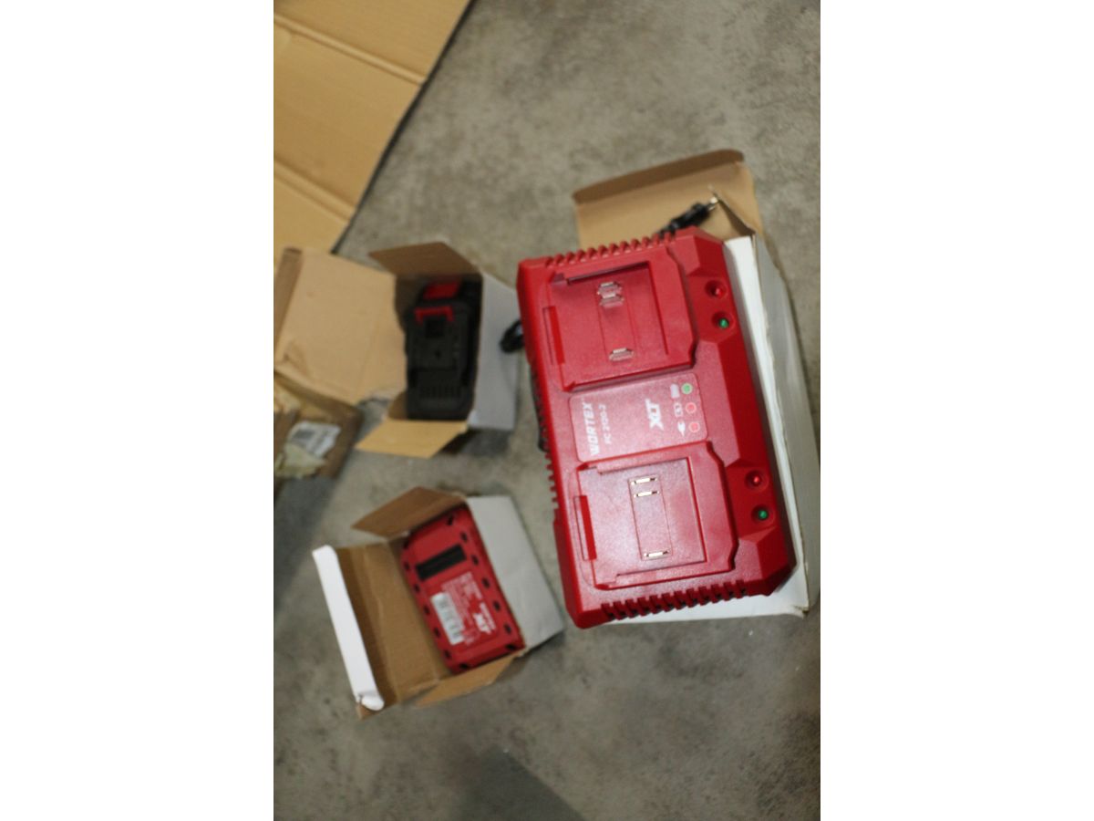 Газонокосилка аккум. WORTEX CLM 4536-4 в кор. XLT SET БЕСЩЁТ.ДВИГ., САМОХОД., 18В+18В, 2х4Ач акб у