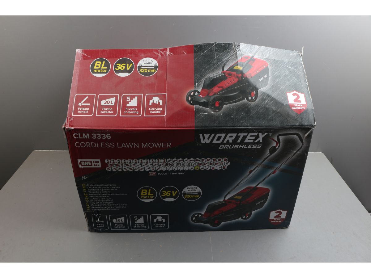 б/у Газонокосилка аккумуляторная WORTEX CLM 3336 в кор. ALL1 XLT SOLO БЕСЩЁТ.ДВИГ., 18В+18В, шир.3